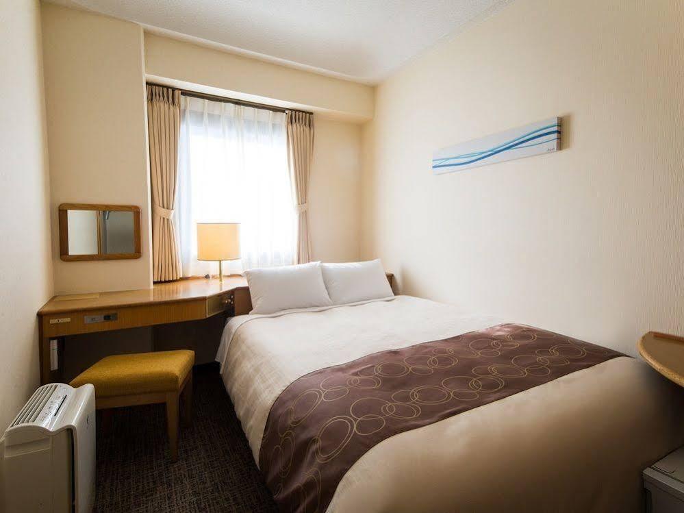 Osaka Umeda Os Hotel Buitenkant foto