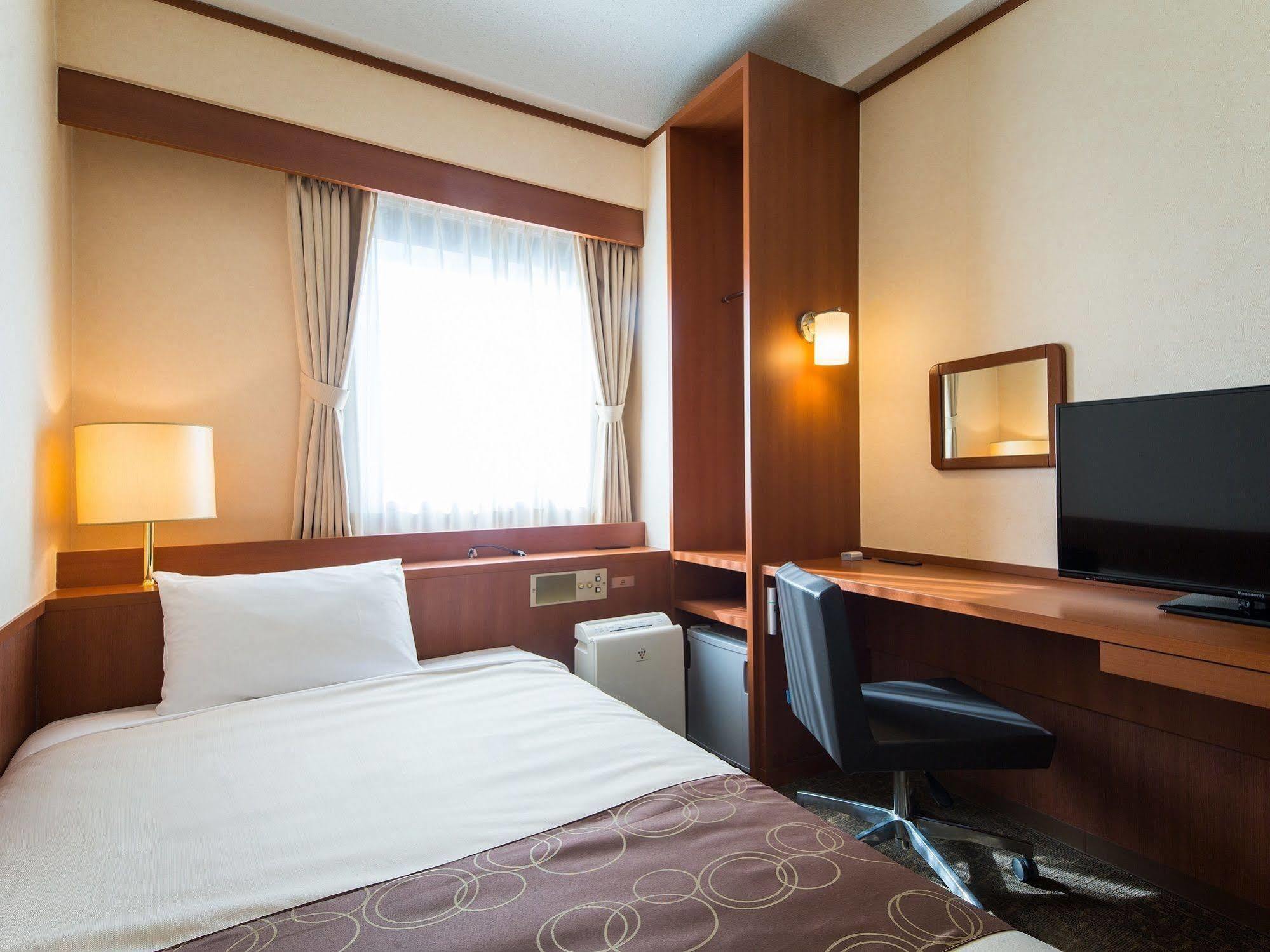 Osaka Umeda Os Hotel Buitenkant foto